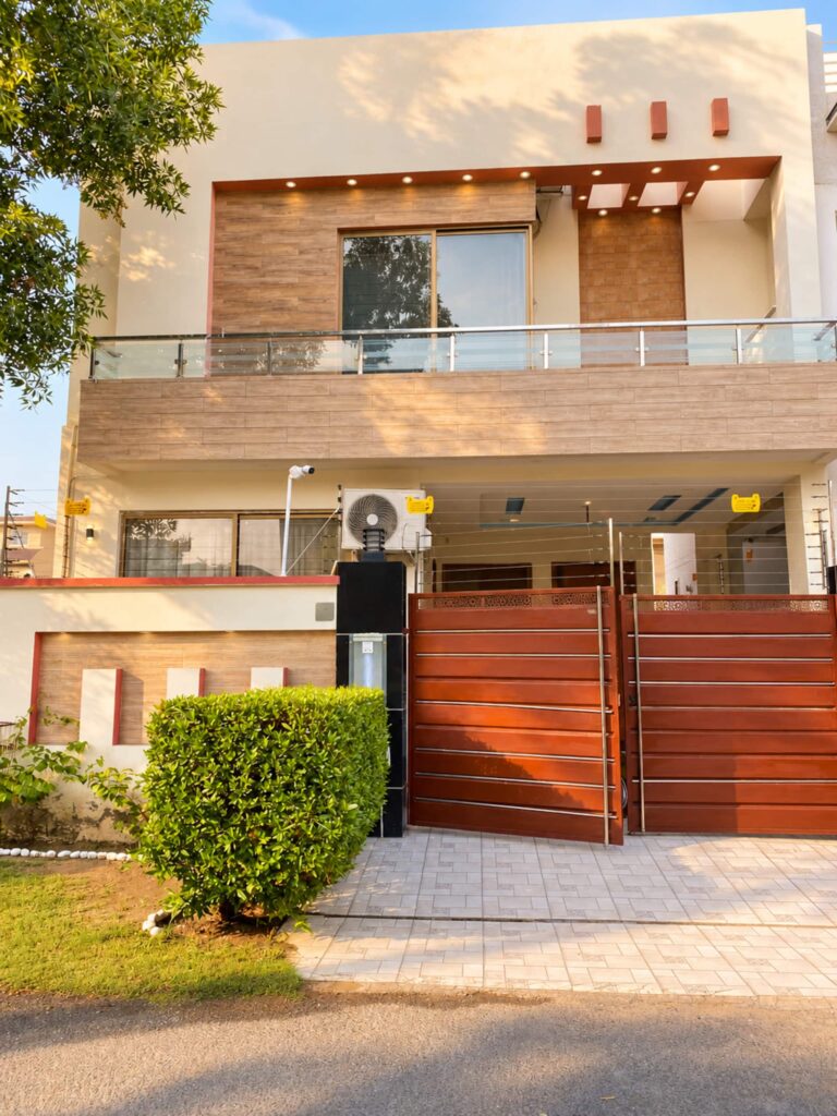 Coming Home to Lahore: An Overseas Pakistani’s Guide to Choosing an Airbnb in DHA Lahore